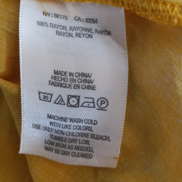 Meadow Rue by Anthropologie sleeveless button down v-neck. Gold floral S - Picture 7 of 7